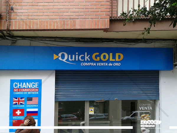 intervencion en fachada de  Quick Gold (1)
