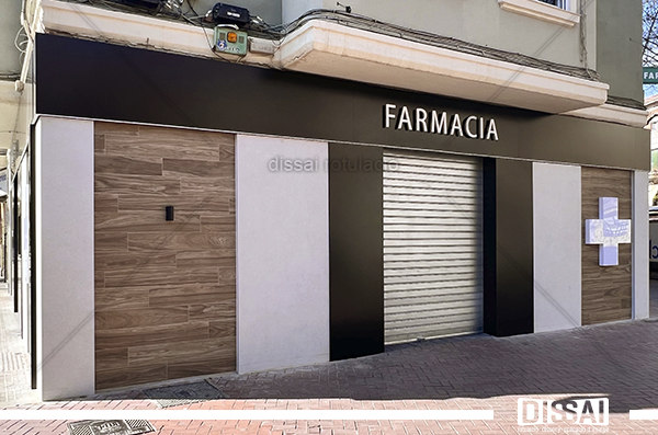Nueva fachada Farmacia Capella 